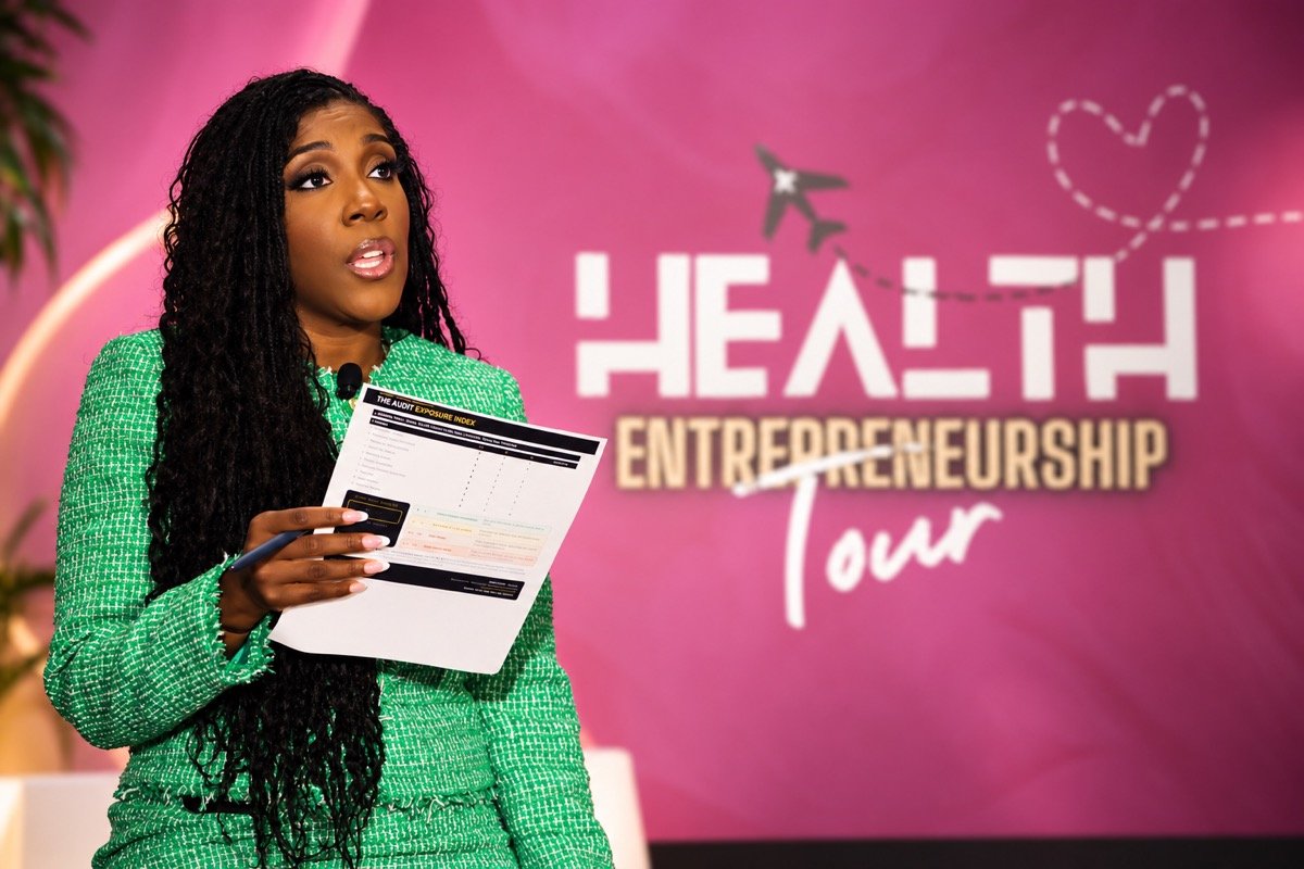 Jamie Davis speaking at the Health Entrepreneurship Tour